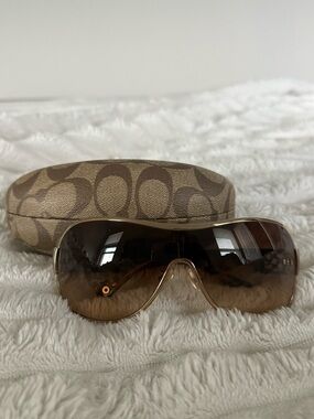 Y2K Coach Reagan Shield Sunglasses Gold Tortoise